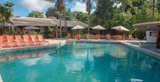 索拉杜伊姆佩拉多酒店 - 塞古罗港 - 游泳池