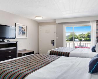 最佳西方假日沙滩旅馆和套房 - 诺福克 - 睡房